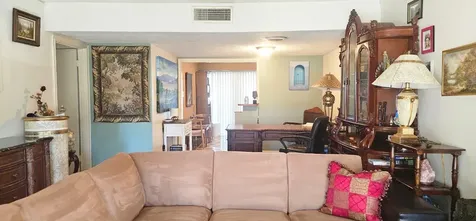 2727 Briarhurst Drive 25 Houston TX 77057
