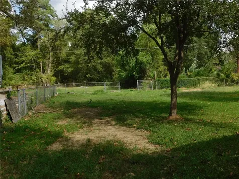 221 E Yell Street Livingston TX 77351
