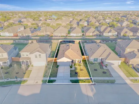 8218 Wave Arbor Drive Cypress TX 77433