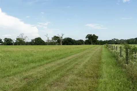 000 Aztec Lane New Ulm TX 78950