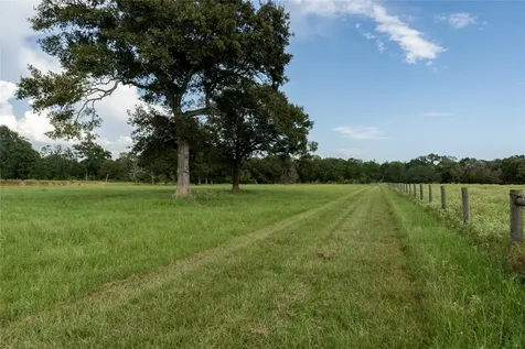000 Aztec Lane New Ulm TX 78950