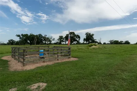 000 Aztec Lane New Ulm TX 78950