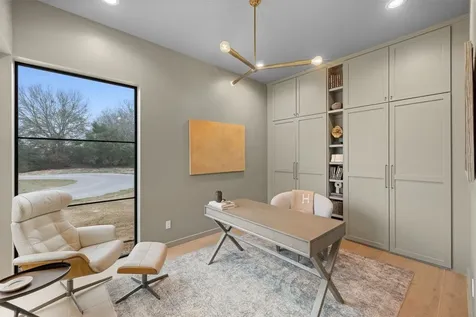 432 S Garrett Circle Bellville TX 77418