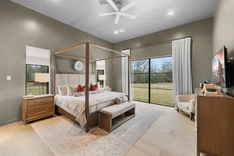 432 S Garrett Circle Bellville TX 77418
