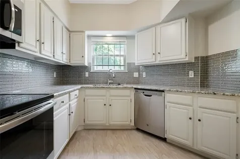 5939 Woodway Place Court Houston TX 77057
