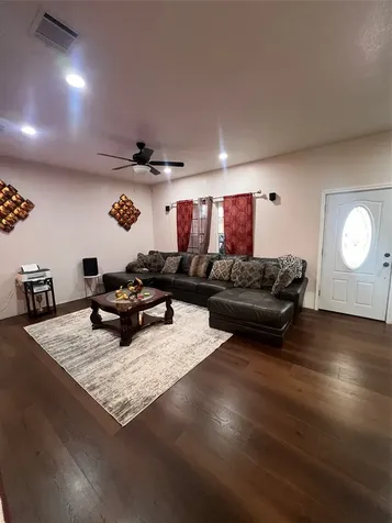 54 Road 5203 Cleveland TX 77327
