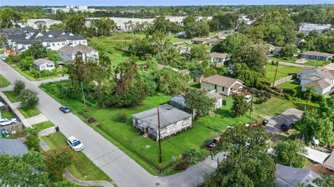 204 Blueberry Street Houston TX 77018