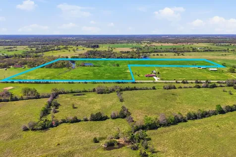 4678 Highway 90 Madisonville TX 77864
