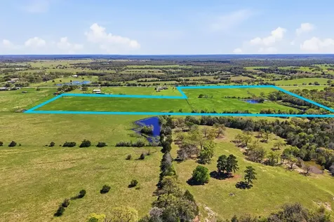 4678 Highway 90 Madisonville TX 77864