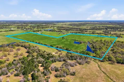 4678 Highway 90 Madisonville TX 77864