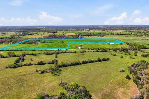 4678 Highway 90 Madisonville TX 77864