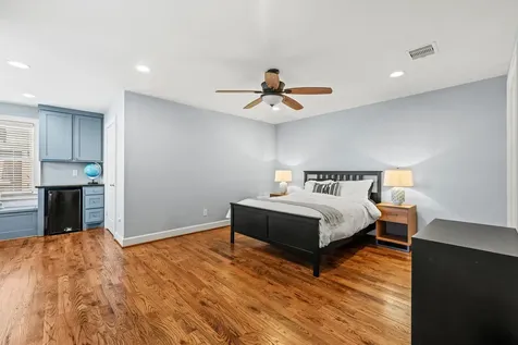 125 North Street Houston TX 77009