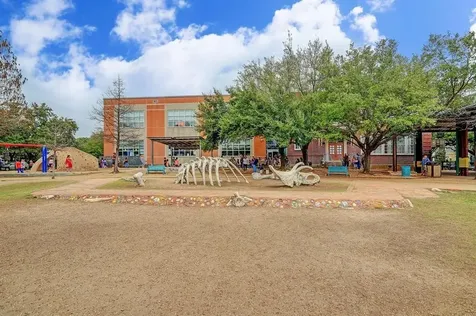 125 North Street Houston TX 77009