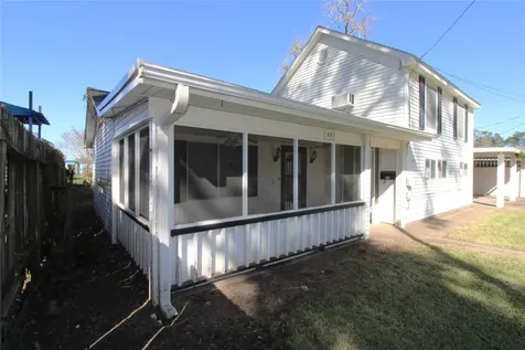 401 E 5th Street Sweeny TX 77480