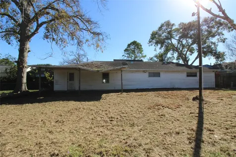 401 E 5th Street Sweeny TX 77480