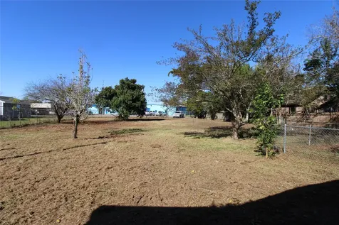 401 E 5th Street Sweeny TX 77480