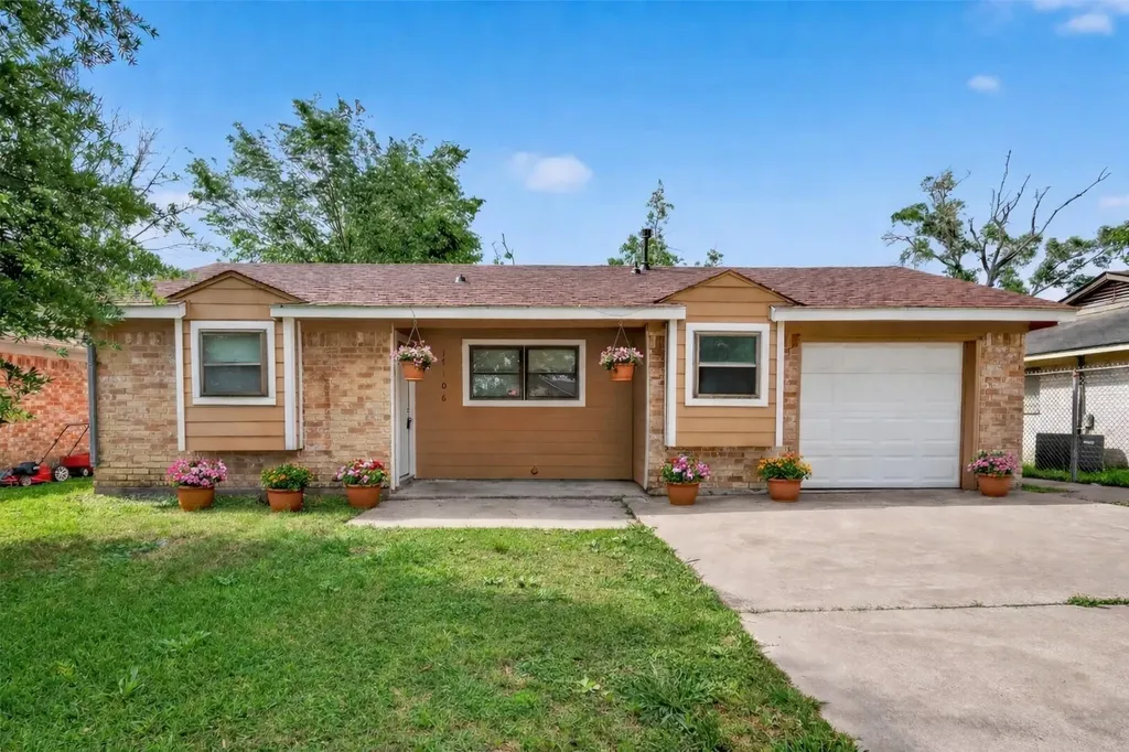 17106 Sunshine Street Houston TX 77049