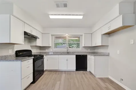 17106 Sunshine Street Houston TX 77049