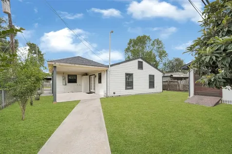 710 Woodhue Street Channelview TX 77530