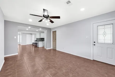 710 Woodhue Street Channelview TX 77530