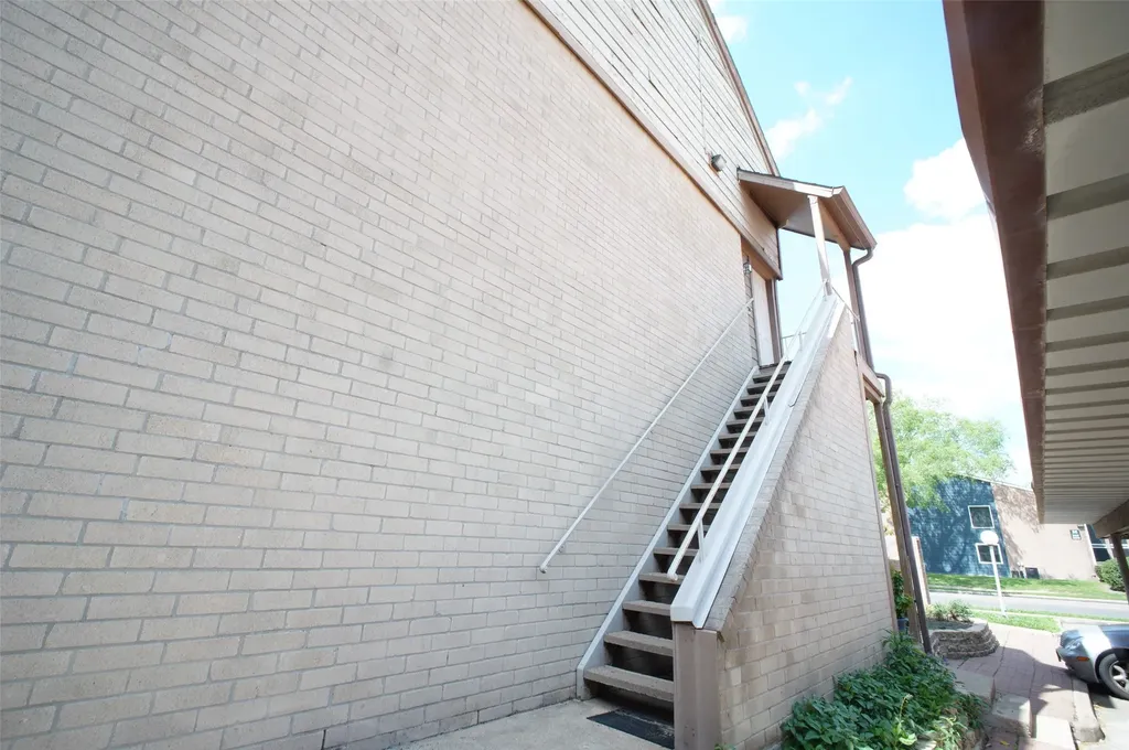 8263 Sands Point Drive 170 Houston TX 77036