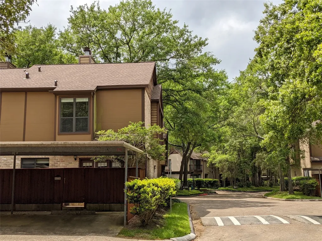 11711 Memorial Drive 133 Houston TX 77024