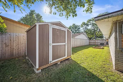 9715 Greenwillow Street Houston TX 77096