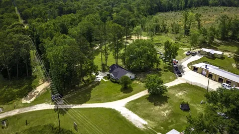 3360 Us Highway 190 W Point Blank TX 77364