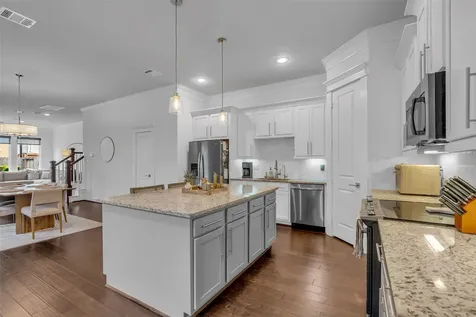 5740 Petty Street B Houston TX 77007
