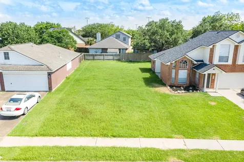 105 Cacao Street Lake Jackson TX 77566