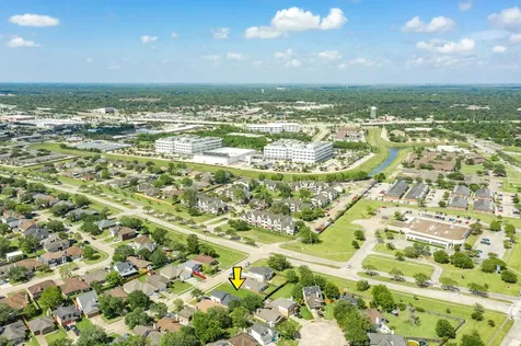 105 Cacao Street Lake Jackson TX 77566