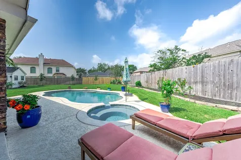 2610 Clay Creek Court Pearland TX 77581