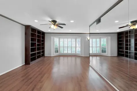 6350 Briar Rose Drive 185 Houston TX 77057
