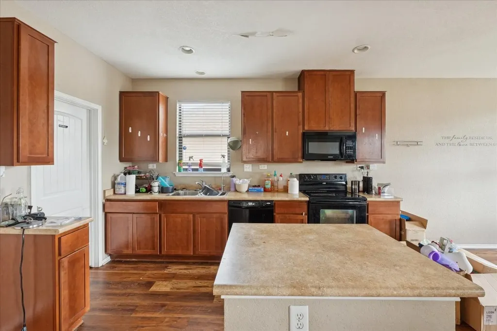 6630 San Miguel Way Converse TX 78109