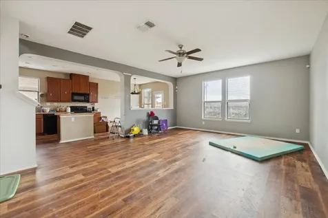 6630 San Miguel Way Converse TX 78109