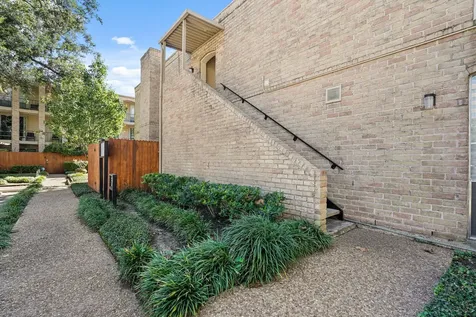 4637 Wild Indigo Street 492 Houston TX 77027