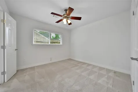 995 Curtin Street Houston TX 77018