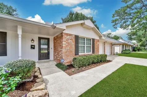 995 Curtin Street Houston TX 77018