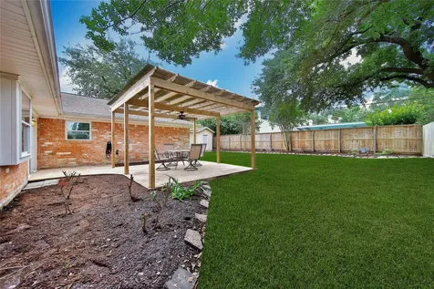 995 Curtin Street Houston TX 77018