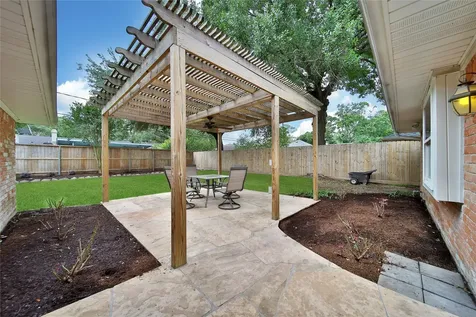 995 Curtin Street Houston TX 77018