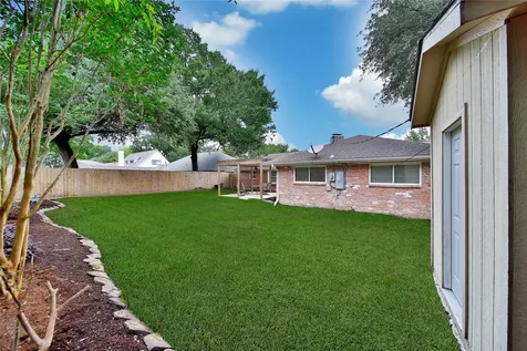995 Curtin Street Houston TX 77018