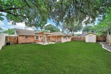 995 Curtin Street Houston TX 77018