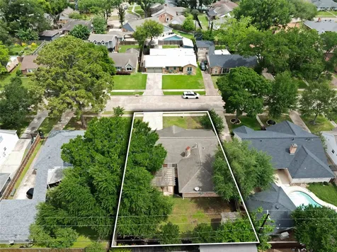 995 Curtin Street Houston TX 77018