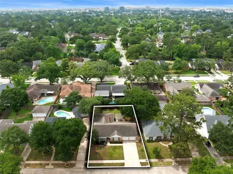 995 Curtin Street Houston TX 77018