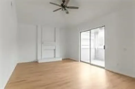 812 Jefferson Avenue D Cleveland TX 77327