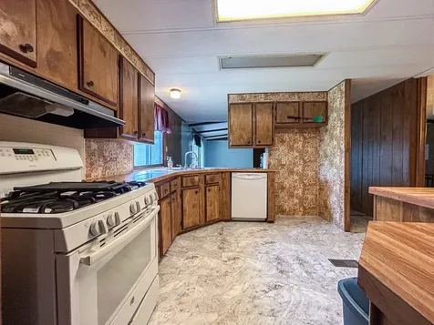 3221 Kingston Drive Huntsville TX 77340