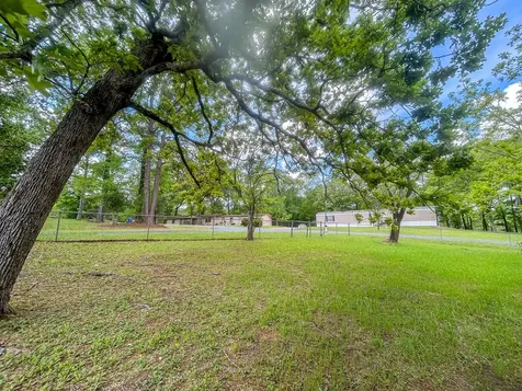 3221 Kingston Drive Huntsville TX 77340