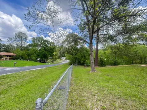 3221 Kingston Drive Huntsville TX 77340