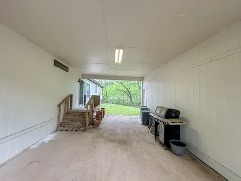 3221 Kingston Drive Huntsville TX 77340