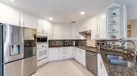 10 Owls Cove Place The Woodlands TX 77382